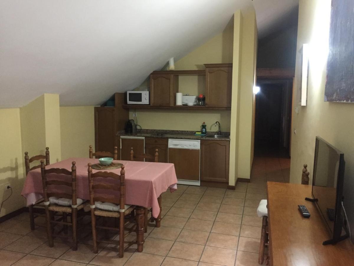 apartamentos turisticos san juan de la peña Santa Cruz de la Serós Exterior foto
